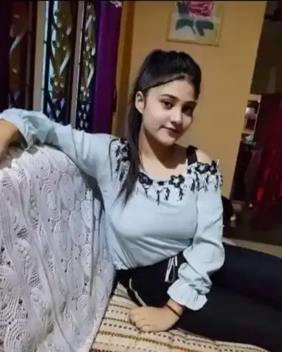 Call Girls Service in Dhandhuka